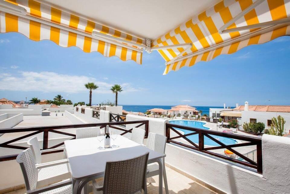 2 Bedroom Apartment For 4 People In Tenerife Costa Adeje  Exteriör bild
