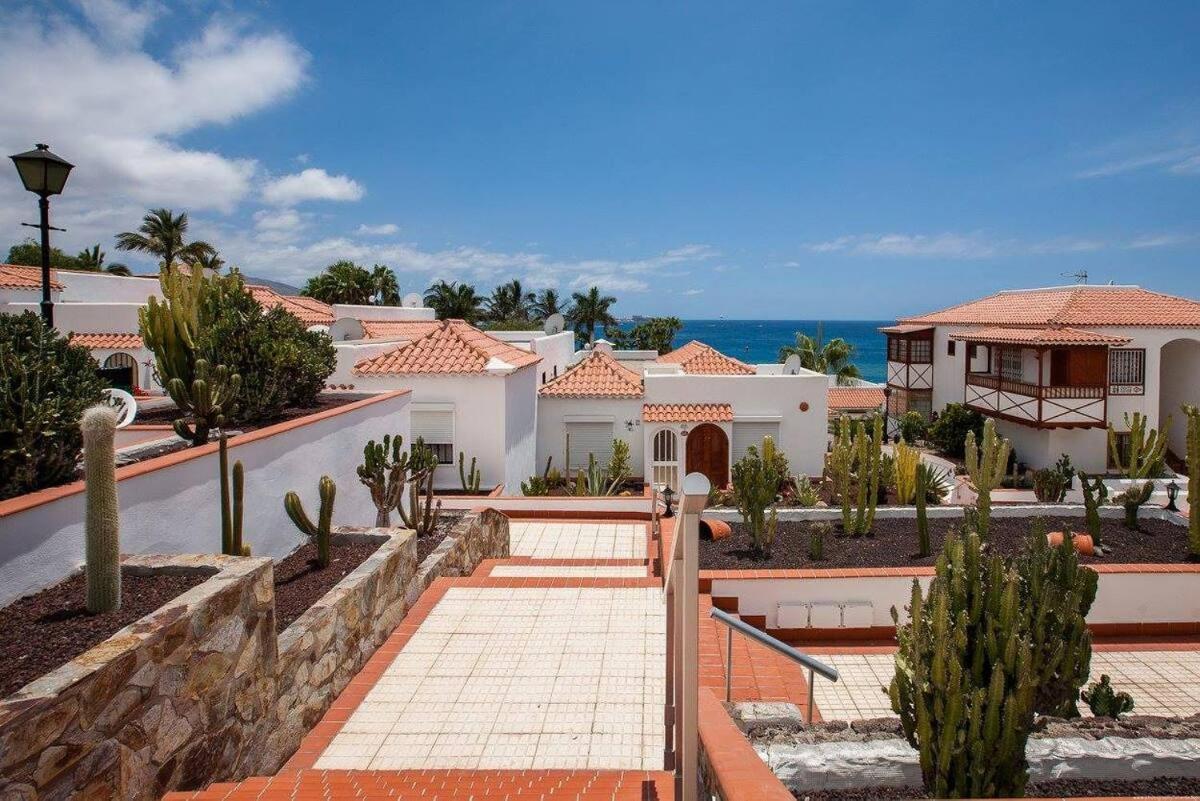 2 Bedroom Apartment For 4 People In Tenerife Costa Adeje  Exteriör bild