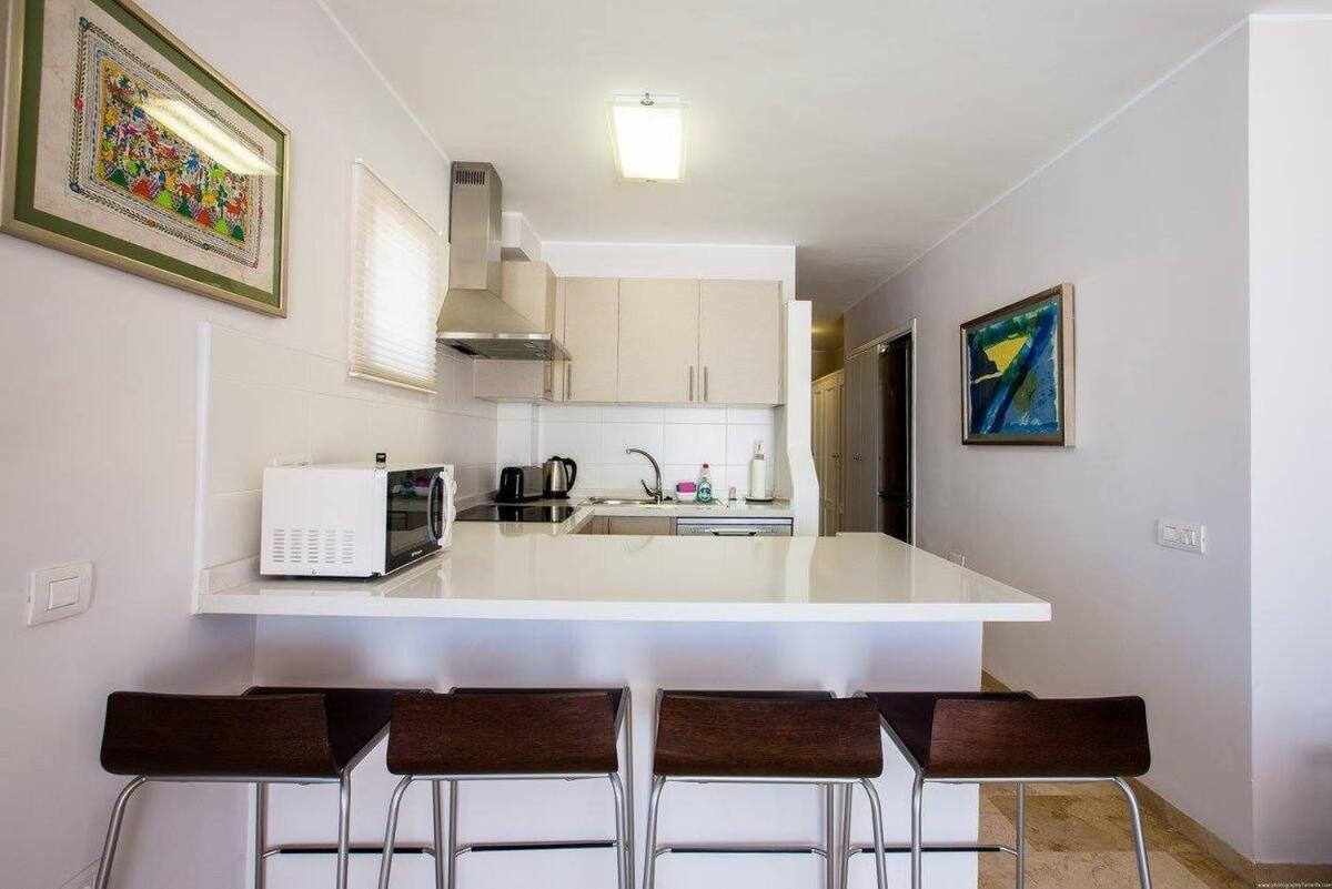 2 Bedroom Apartment For 4 People In Tenerife Costa Adeje  Exteriör bild