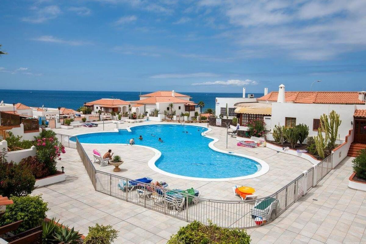 2 Bedroom Apartment For 4 People In Tenerife Costa Adeje  Exteriör bild