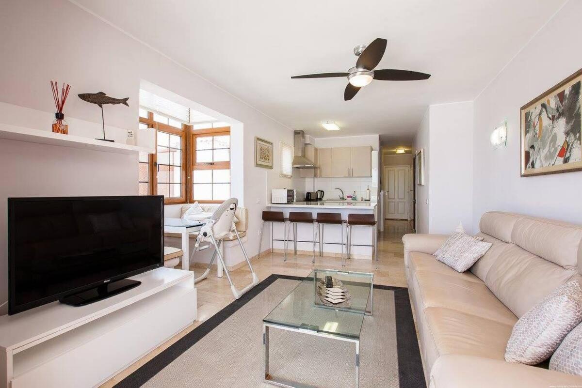 2 Bedroom Apartment For 4 People In Tenerife Costa Adeje  Exteriör bild