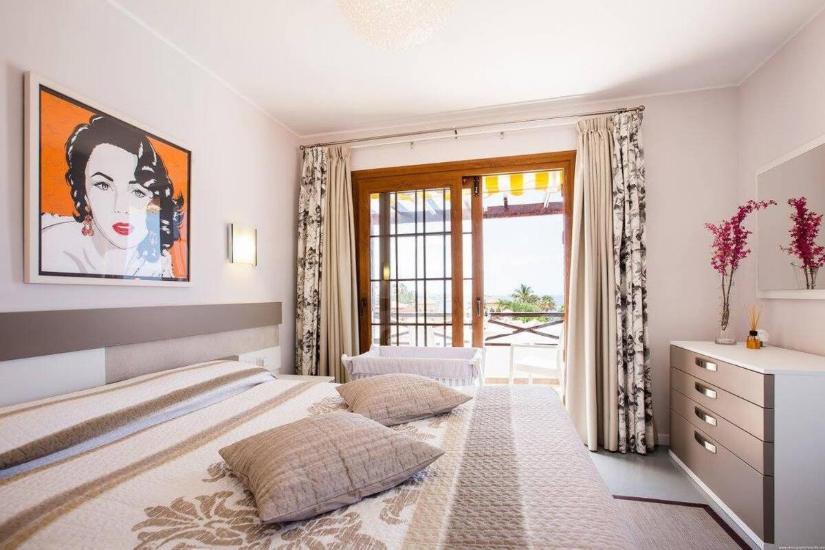 2 Bedroom Apartment For 4 People In Tenerife Costa Adeje  Exteriör bild