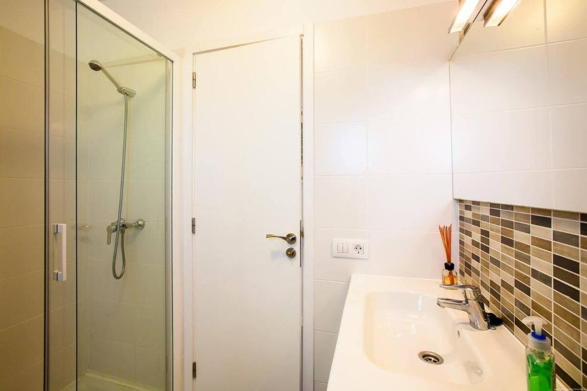 2 Bedroom Apartment For 4 People In Tenerife Costa Adeje  Exteriör bild